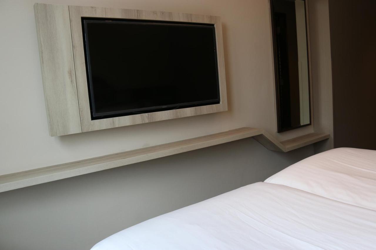 Aqueen Prestige Hotel Lavender 新加坡 外观 照片