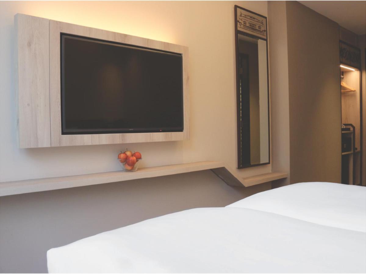 Aqueen Prestige Hotel Lavender 新加坡 外观 照片